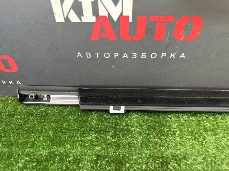 Уплотнитель стекла наружный (Бархотка) Kia Ceed 1 HB 2010 ED