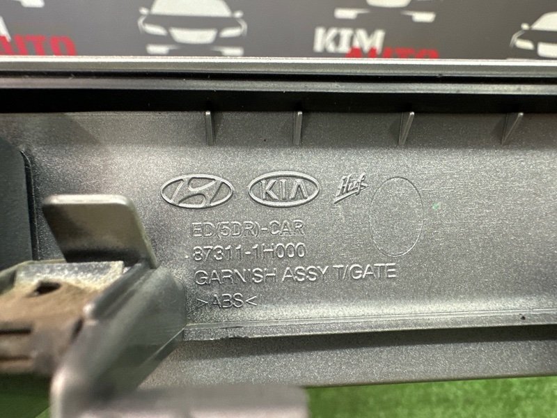 Накладка крышки багажника Kia Ceed 1 HB 2010 ED