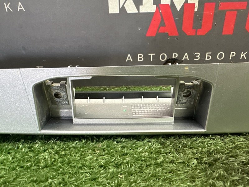 Накладка крышки багажника Kia Ceed 1 HB 2010 ED