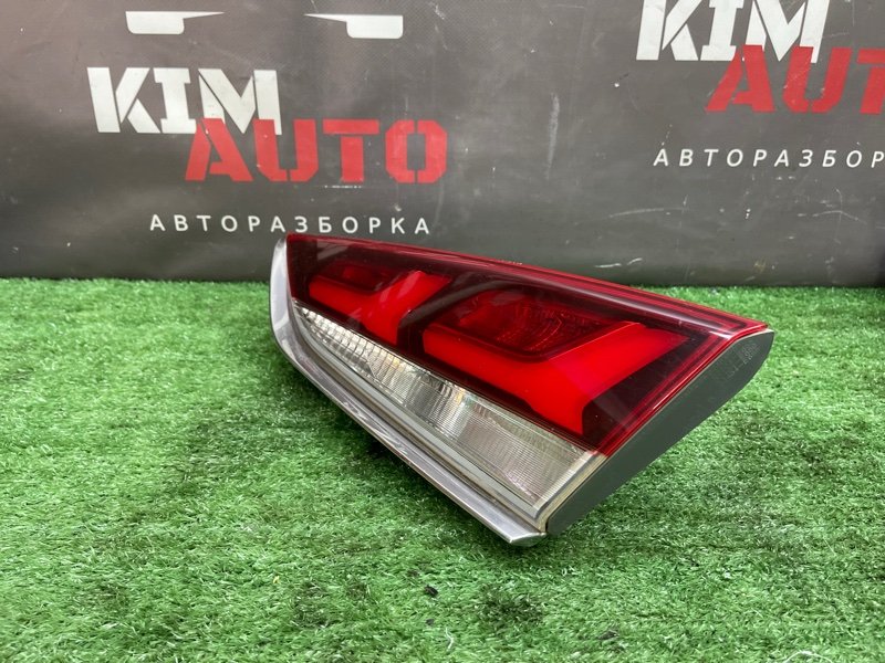 Фонарь в крышку багажника Hyundai Sonata 7 2018