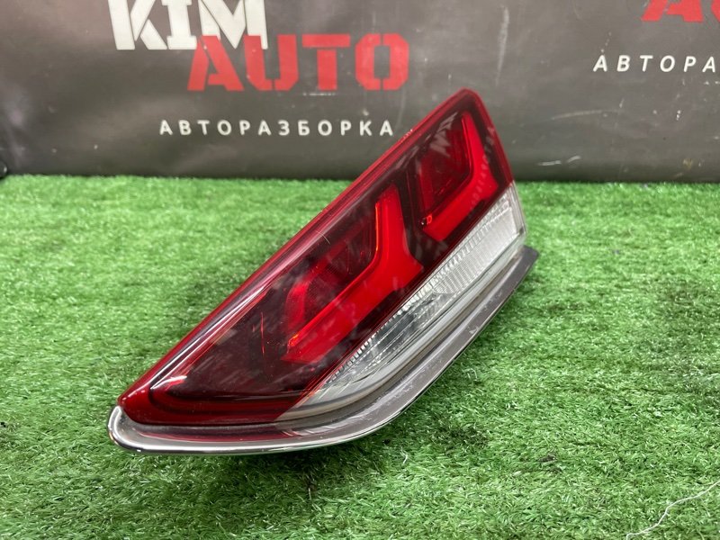 Фонарь в крышку багажника Hyundai Sonata 7 2018