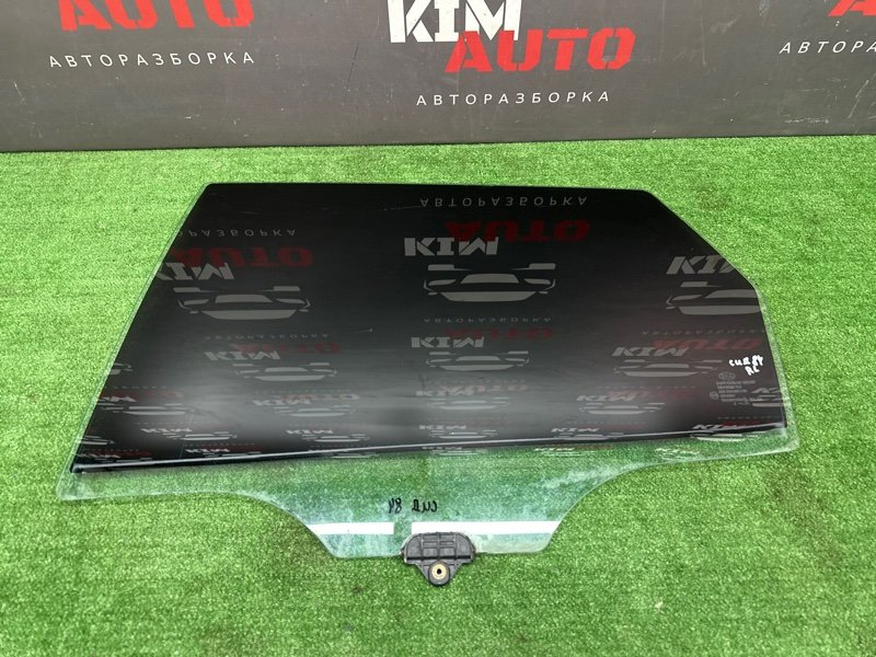 Стекло двери Kia Ceed 1 HB 2010 ED