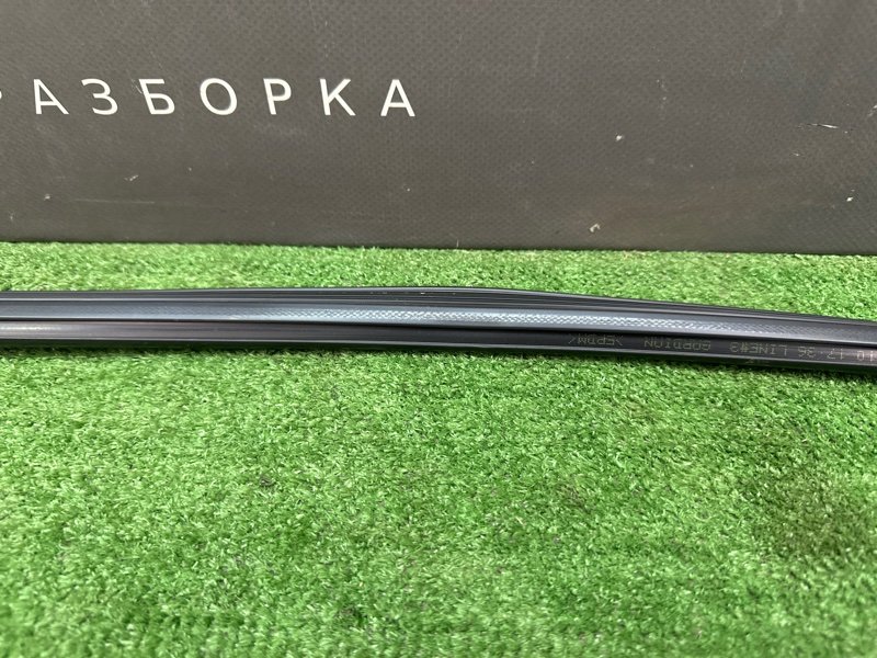 Уплотнитель стекла направляющий Kia Ceed 1 HB 2010 ED