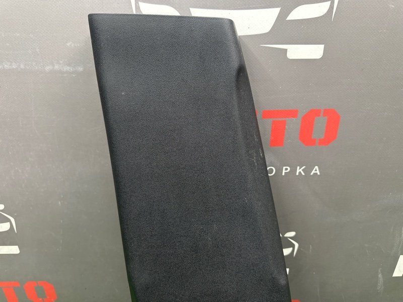 Накладка центральной стойки нижняя Kia Ceed 1 HB 2010 ED