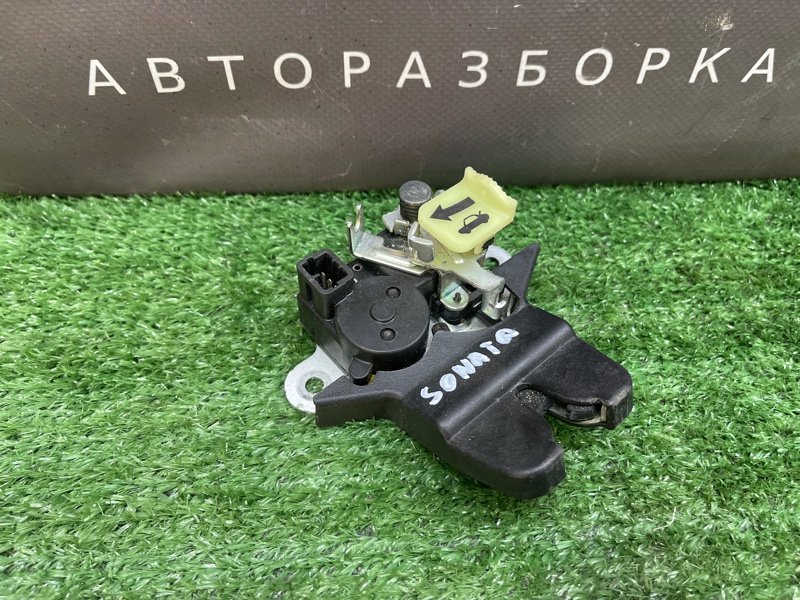 Замок крышки багажника Hyundai Sonata 7 2018