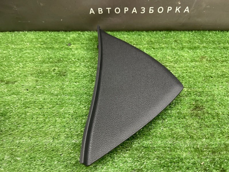 Накладка торпедо боковая Hyundai Sonata 7 2018