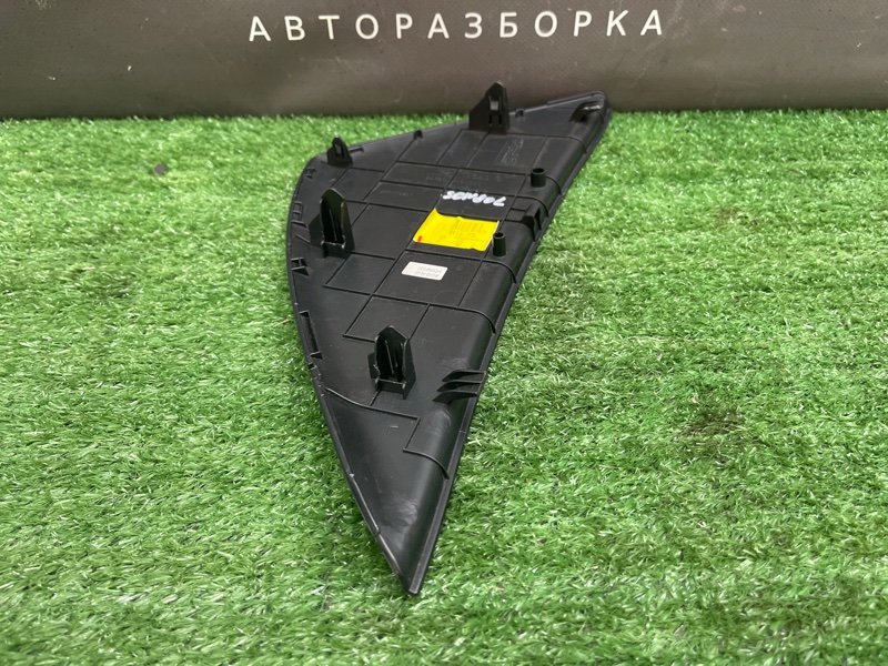 Накладка торпедо боковая Hyundai Sonata 7 2018