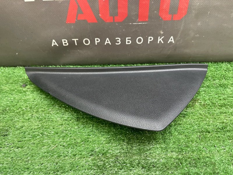 Накладка торпедо боковая Hyundai Sonata 7 2018