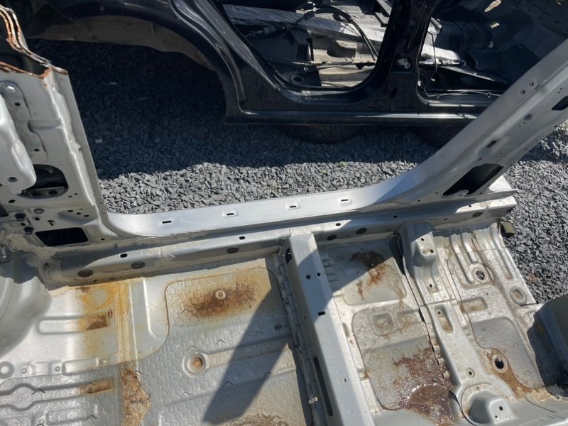 Порог со стойкой Kia Ceed 1 HB 2011 ED