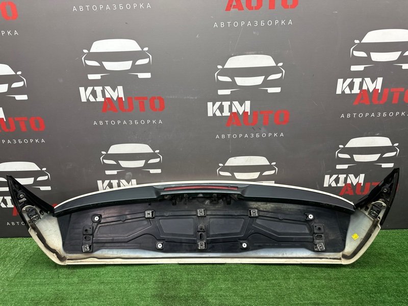 Спойлер крышки багажника Renault Kaptur 2017