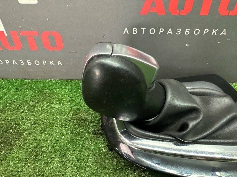 Рукоять с чехлом селектора АКПП Renault Kaptur 2017