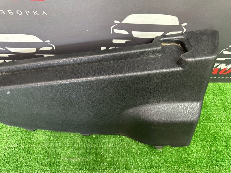 Опора полки багажника Renault Kaptur 2017