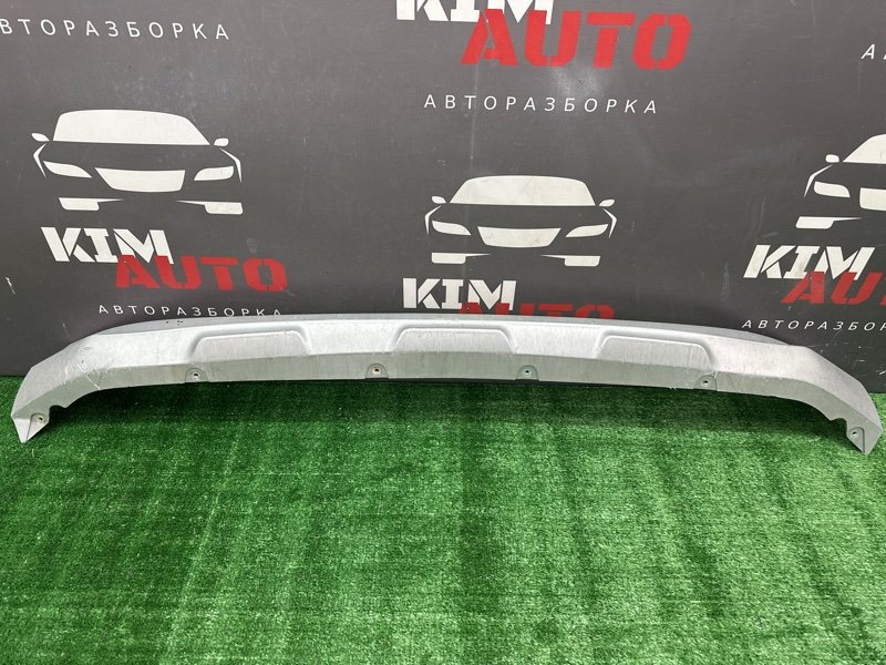 Накладка переднего бампера Renault Kaptur 2017