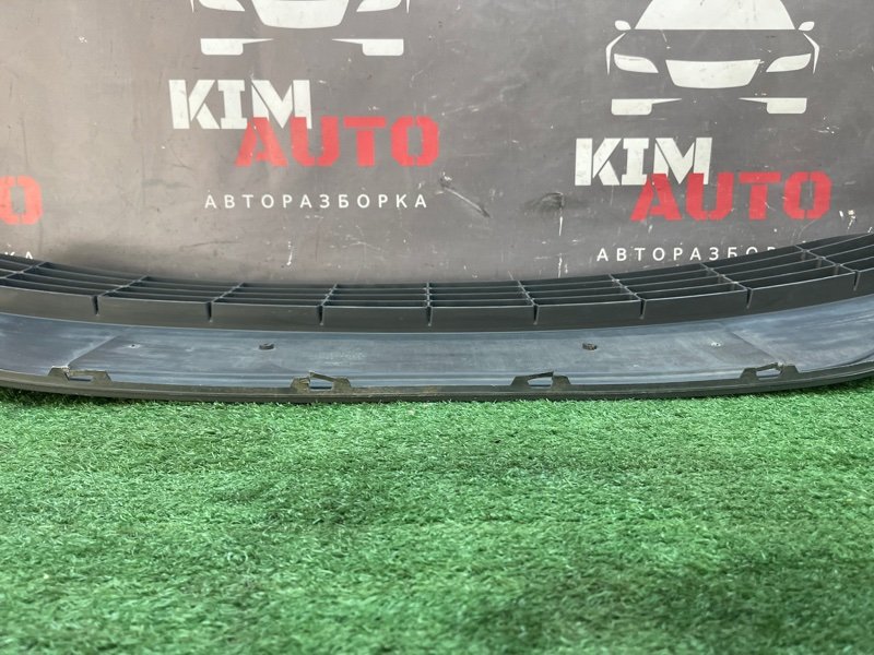 Решетка бампера нижняя Ford Focus 2 2009 CB