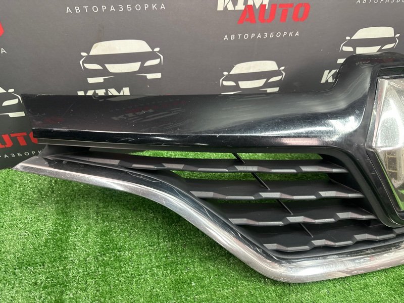 Решетка радиатора Renault Kaptur 2017