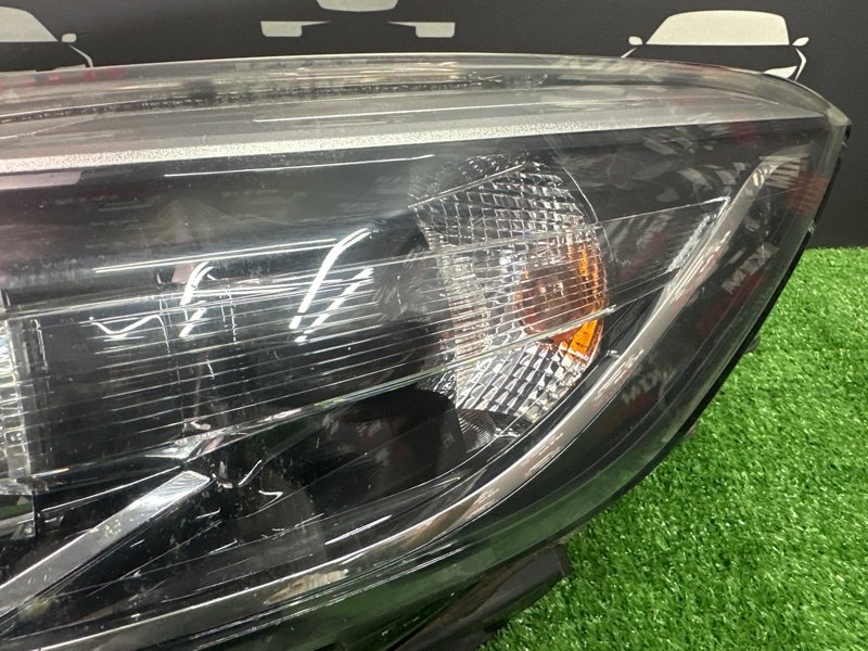 Фара Renault Kaptur 2017