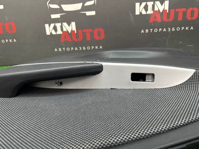 Обшивка двери Hyundai Solaris 1 2013