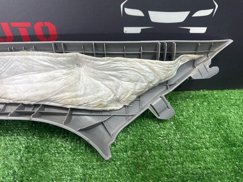 Накладка стойки лобового стекла Hyundai Solaris 1 2013