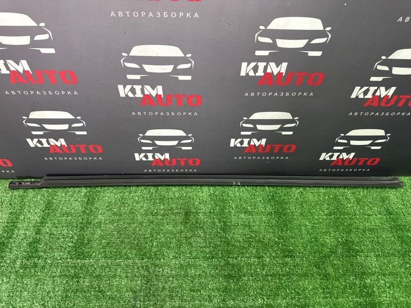 Уплотнитель стекла наружный (Бархотка) Hyundai Solaris 1 2013