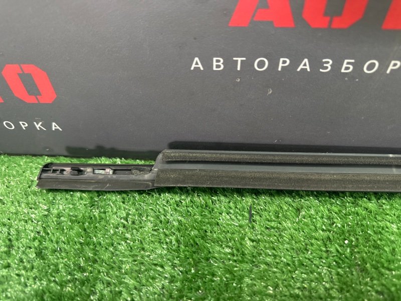 Уплотнитель стекла наружный (Бархотка) Hyundai Solaris 1 2013