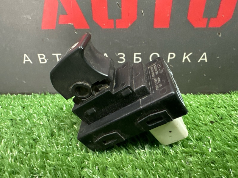 Кнопка стеклоподъемника Kia Ceed SW 2010 ED