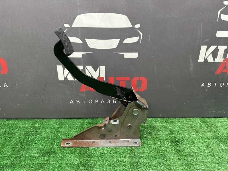 Педаль сцепления Hyundai Solaris 1 2013