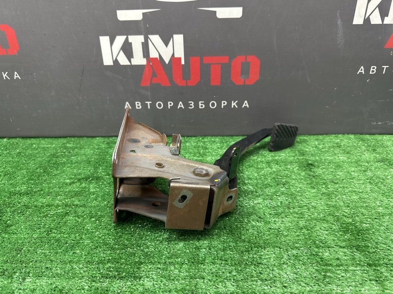 Педаль сцепления Hyundai Solaris 1 2013