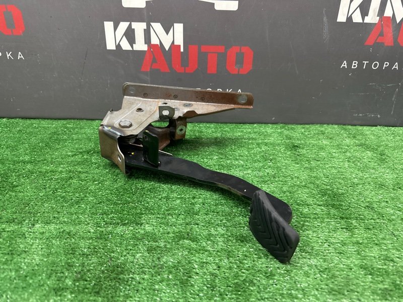 Педаль сцепления Hyundai Solaris 1 2013