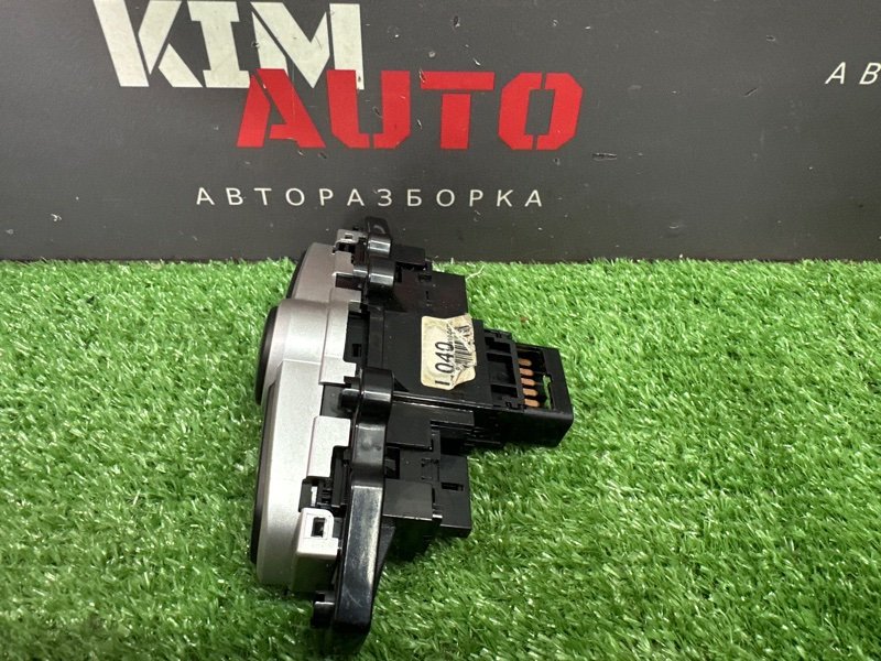 Кнопка аварийной сигнализации (аварийка) Hyundai Solaris 1 2013