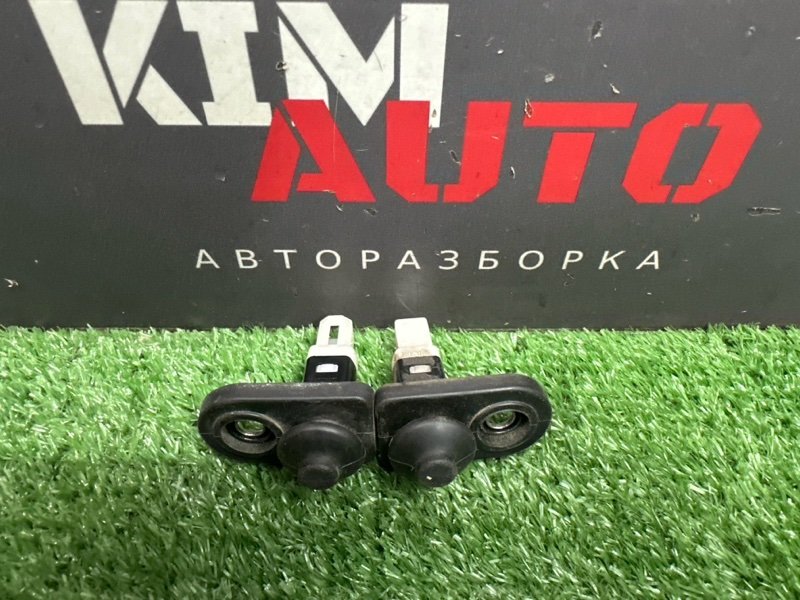 Концевик двери Hyundai Solaris 1 2013