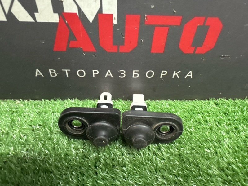 Концевик двери Hyundai Solaris 1 2013