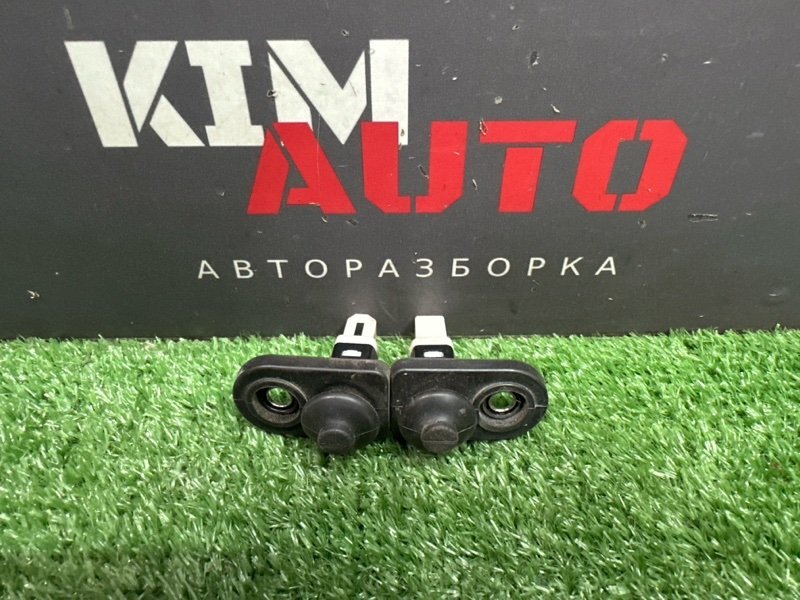 Концевик двери Hyundai Solaris 1 2013
