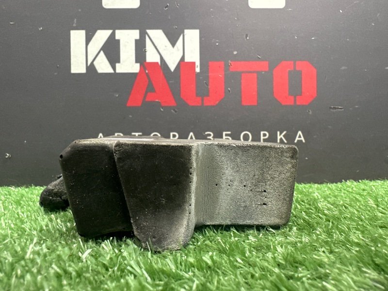 Уголок жабо Hyundai Solaris 1 2013