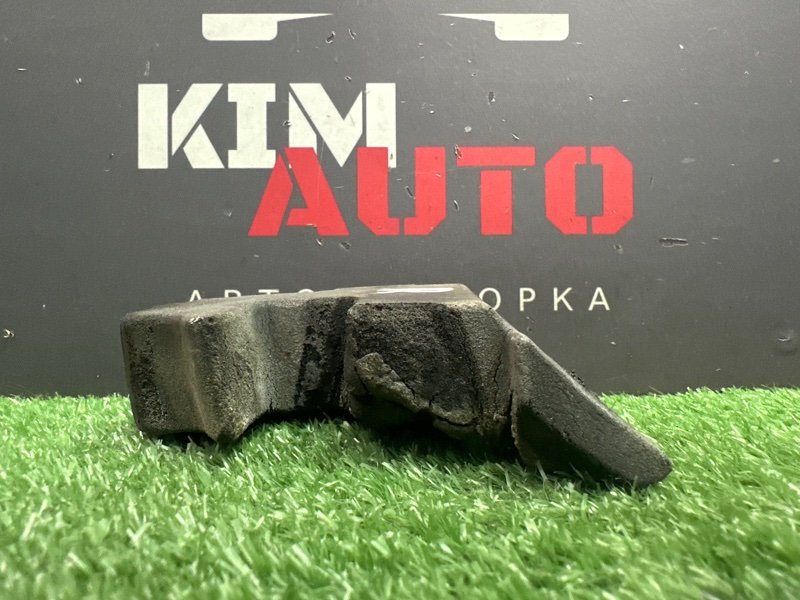 Уголок жабо Hyundai Solaris 1 2013