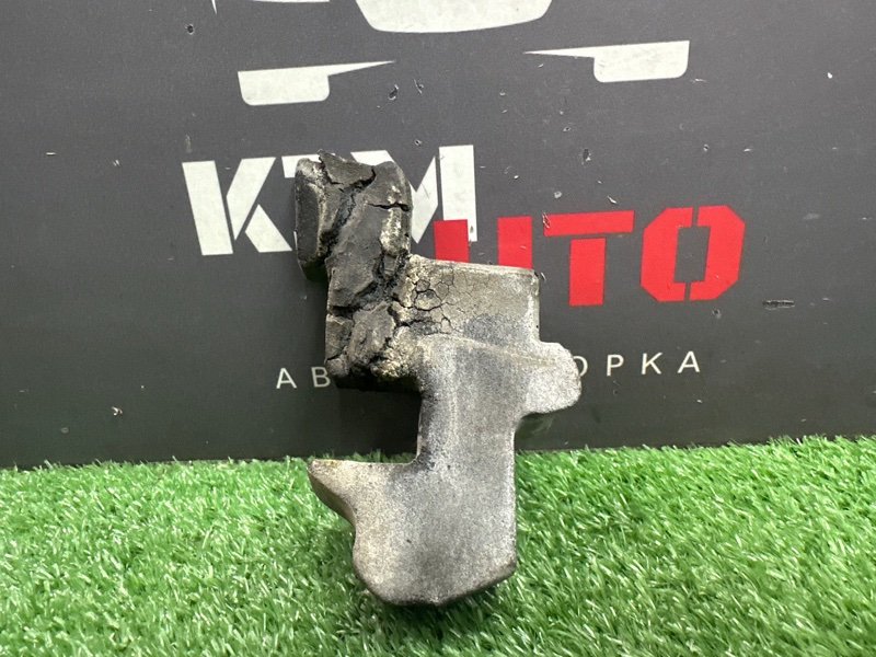 Уголок жабо Hyundai Solaris 1 2013