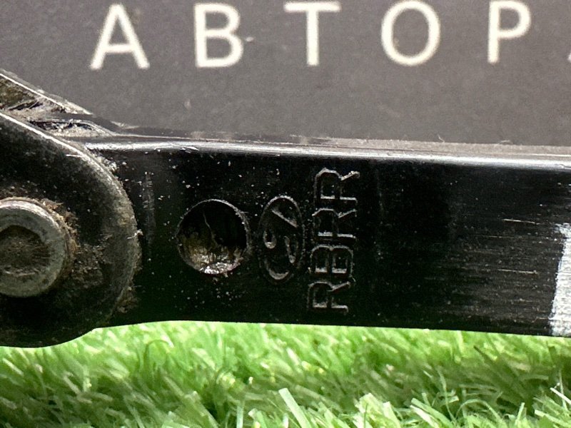 Ограничитель двери Hyundai Solaris 1 2013