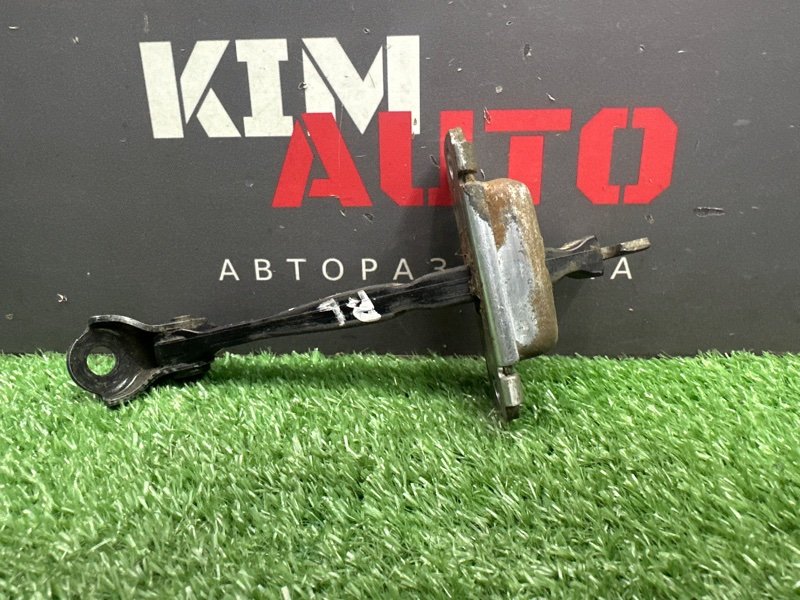 Ограничитель двери Hyundai Solaris 1 2013