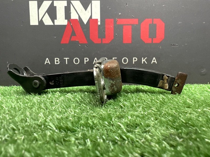 Ограничитель двери Hyundai Solaris 1 2013