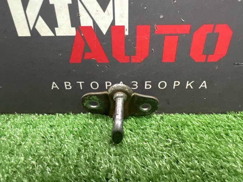 Ответная часть замка багажника Hyundai Solaris 1 2013