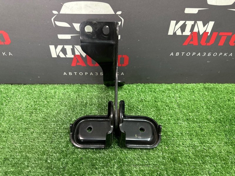 Крепление сиденья Hyundai Solaris 1 2013