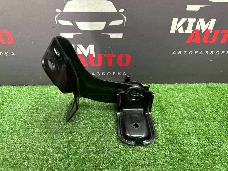 Крепление сиденья Hyundai Solaris 1 2013