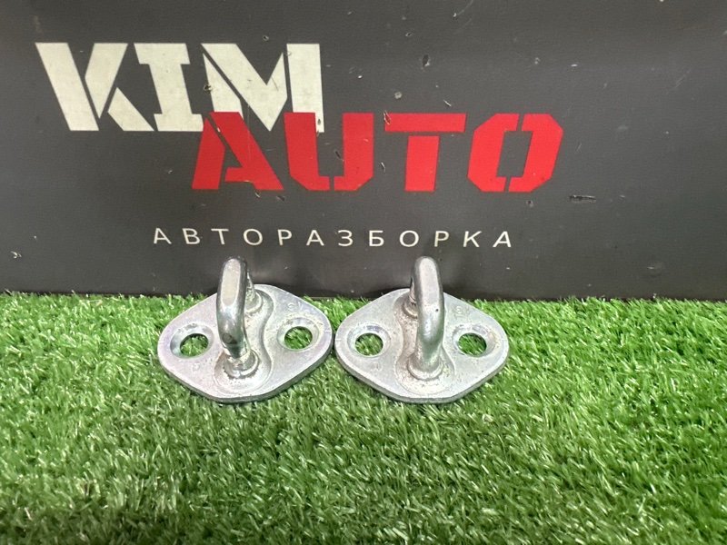 Ответная часть замка двери Hyundai Solaris 1 2013