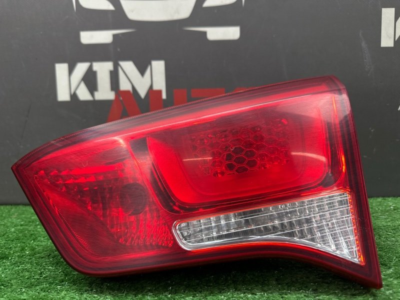 Фонарь в крышку багажника Kia Rio 3 2016 QB