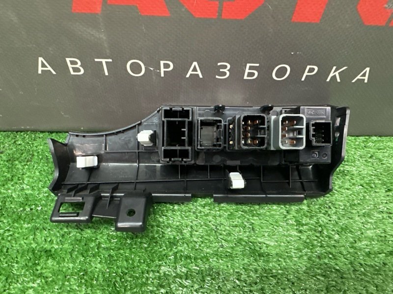 Блок кнопок Kia Rio 3 2016 QB