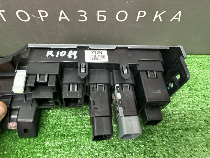 Блок кнопок Kia Rio 3 2016 QB