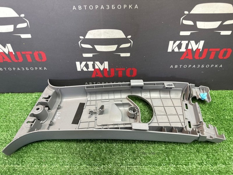 Накладка центральной стойки верхняя Kia Rio 3 2016 QB