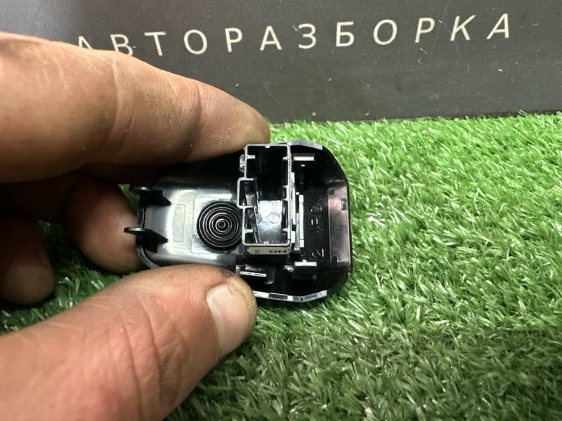 Заглушка датчика света Kia Rio 3 2016 QB