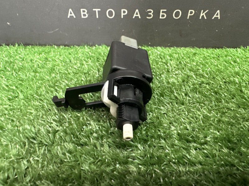 Выключатель стоп-сигнала(лягушка) Kia Rio 3 2016 QB