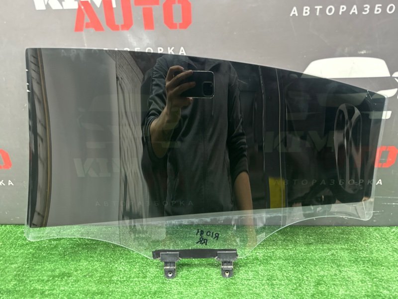 Стекло двери Kia Rio 4 2017 FB