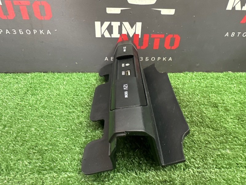 Блок розеток 12V Kia Rio 4 2017 FB
